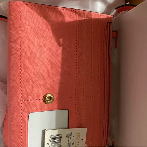 💕 Michael Kors Jet Set Item LG MF Crossbody bag 🥰 - Picture 4 of 4